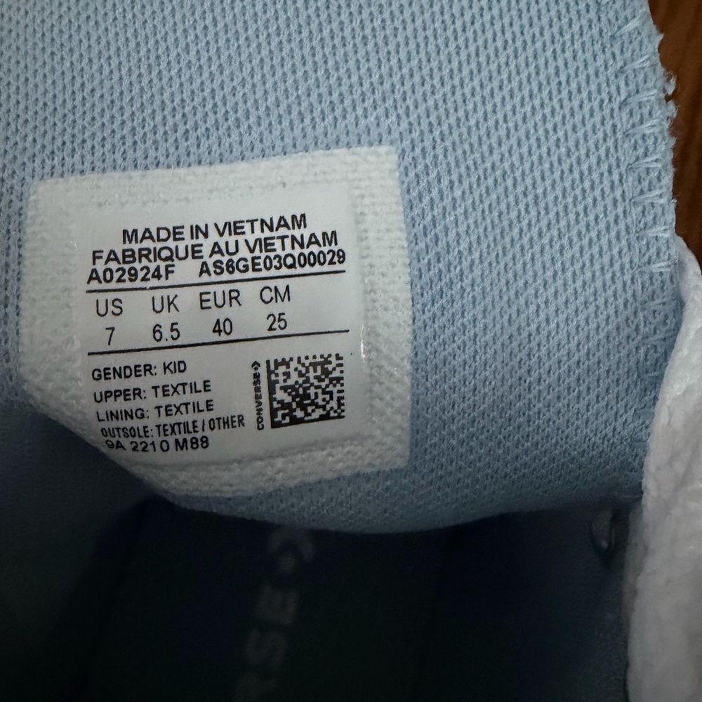 Converse High-Top Sneakers Cloud Print - Size 7 Youth - Picture 6 of 6